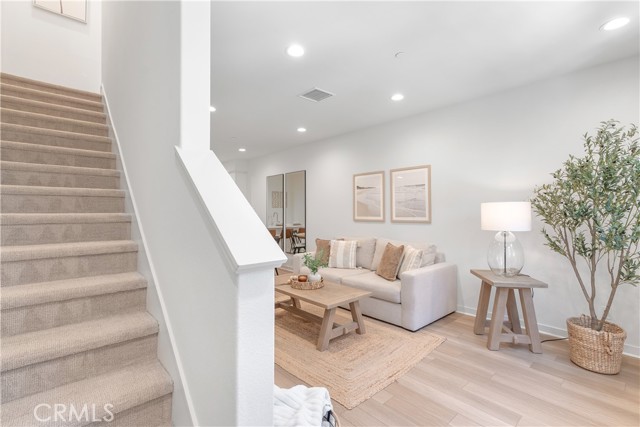 59 Sanctuary Lane, Mission Viejo CA: https://media.crmls.org/medias/967f546e-1fa3-41e4-82d5-f77f312091c1.jpg