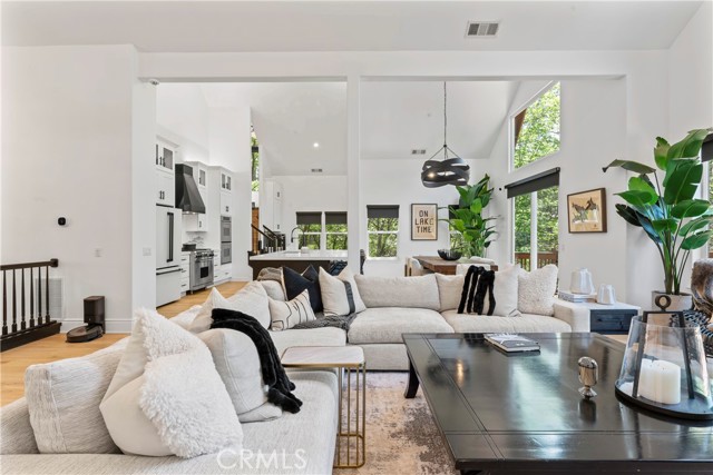 1019 Pintail Circle, Lake Arrowhead CA: https://media.crmls.org/medias/967f64be-47a9-476b-8d9e-ba48be539ff6.jpg