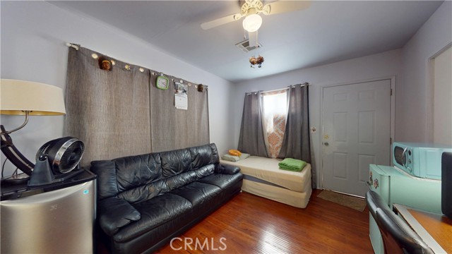 Detail Gallery Image 39 of 49 For 9551 Arleta Ave, Arleta,  CA 91331 - 5 Beds | 4 Baths