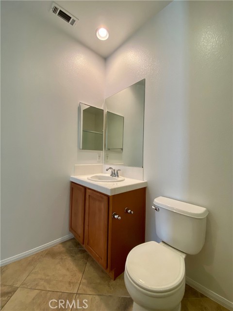 2750 Oak Hill Drive, Ontario CA: https://media.crmls.org/medias/96803f60-f3e1-47ac-ab13-87d6ebab52a5.jpg