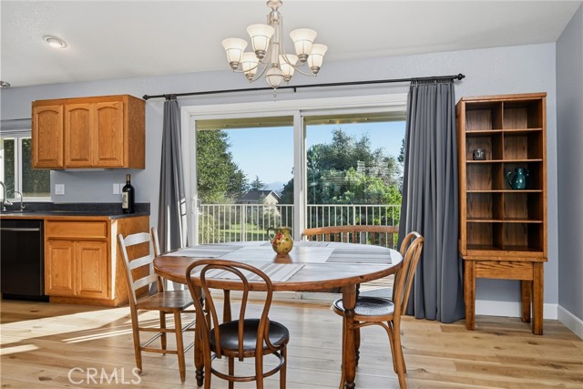 Detail Gallery Image 12 of 30 For 19093 Ravenhill Road, Hidden Valley Lake,  CA 95467 - 3 Beds | 2 Baths