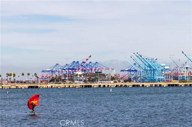 551 S Harbor, San Pedro CA: https://media.crmls.org/medias/9680d4dc-2b8e-4717-893d-20fa906eac3f.jpg