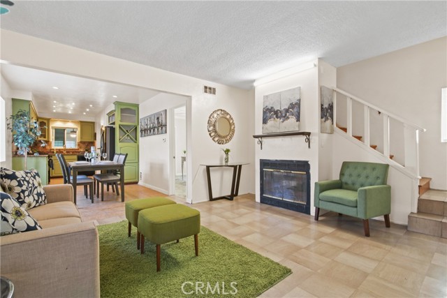 14906 Grevillea Avenue, Lawndale CA: https://media.crmls.org/medias/9680d9b9-7efa-4e30-91bf-d84646153ef6.jpg