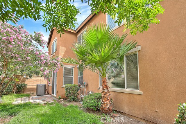 7868 Sea Salt Avenue, Fontana CA: https://media.crmls.org/medias/96810057-b7bc-4bfd-bdd9-078fe7591ddb.jpg