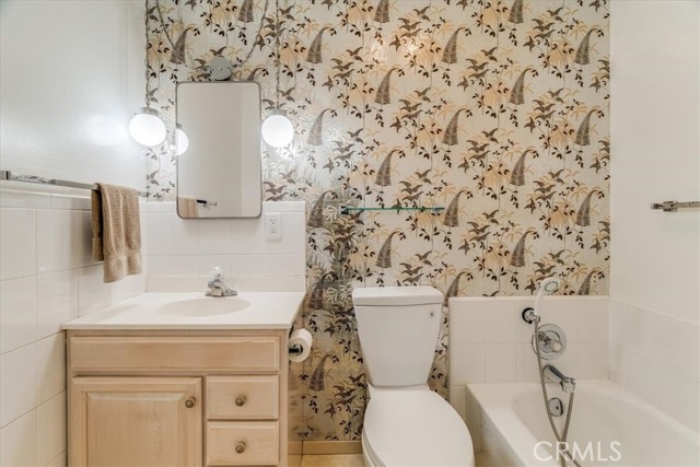 516 E Creston Street, Santa Maria CA: https://media.crmls.org/medias/9682162b-d6e0-478f-98d1-188532c56500.jpg