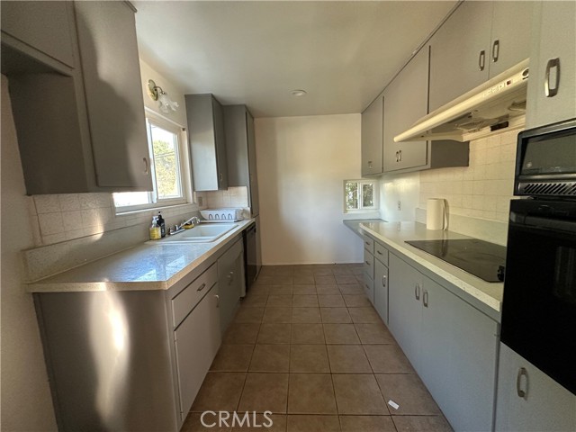 Detail Gallery Image 7 of 12 For 1628 South Huntington Dr. #10,  South Pasadena,  CA 91030 - 2 Beds | 2 Baths