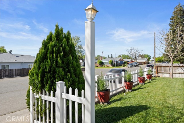 Detail Gallery Image 3 of 43 For 1720 Luning St, Red Bluff,  CA 96080 - 3 Beds | 1 Baths