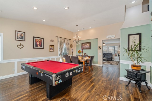 Detail Gallery Image 4 of 54 For 15532 Skylark Ave, Fontana,  CA 92336 - 4 Beds | 2/1 Baths