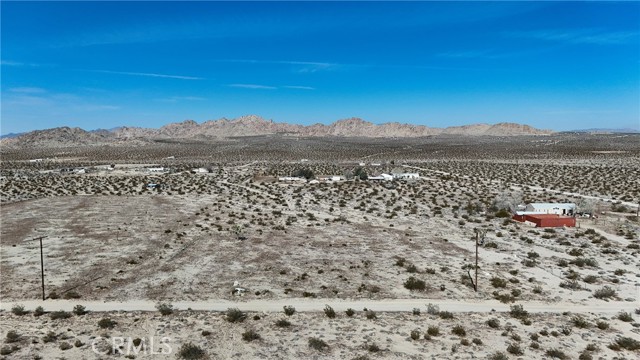 Detail Gallery Image 3 of 8 For 39226 Furst St, Lucerne Valley,  CA 92356 - – Beds | – Baths