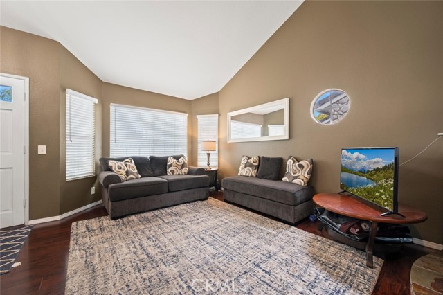 Detail Gallery Image 6 of 26 For 36 Woodswallow Ln, Aliso Viejo,  CA 92656 - 4 Beds | 3 Baths