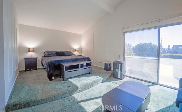 25531 Classic Drive, Mission Viejo CA: https://media.crmls.org/medias/968412bd-3649-42a7-bb93-84256219b8cd.jpg