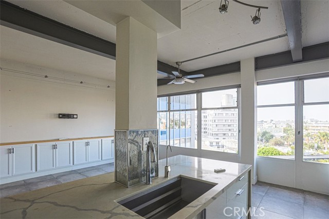 Detail Gallery Image 5 of 30 For 100 Atlantic Ave, 608, Long Beach,  CA 80802 - 2 Beds | 1 Baths