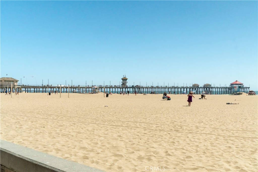 https://media.crmls.org/medias/96847bad-d253-4ddc-93a4-4c4db24fb355.jpg?preset=X-Large
