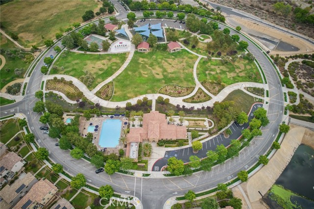 28519 Pietro Drive, Valencia CA: https://media.crmls.org/medias/9684e4a5-481f-4018-8def-2ad02ff1573f.jpg