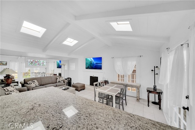 Detail Gallery Image 17 of 44 For 2711 Seaview Ave, Corona Del Mar,  CA 92625 - 2 Beds | 2 Baths