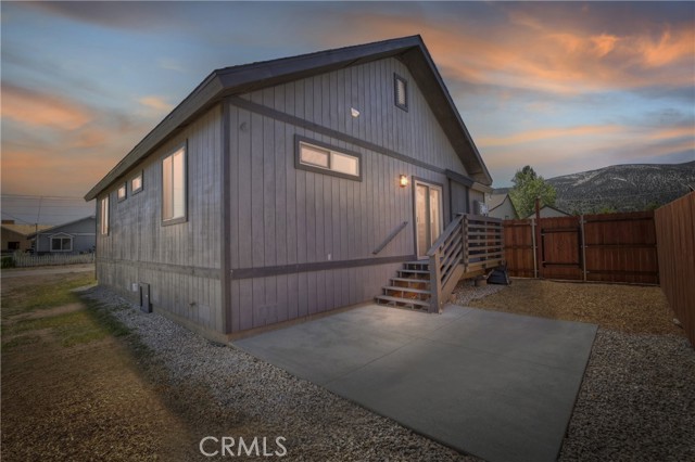 2217 Juniper Lane, Big Bear City CA: https://media.crmls.org/medias/968626ad-e679-44f2-98dc-209c5306f8b1.jpg