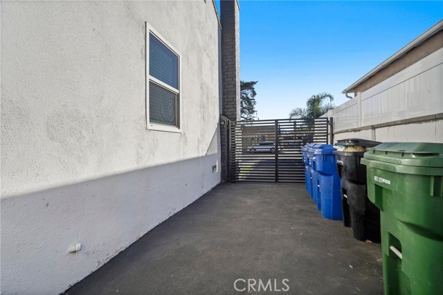 Detail Gallery Image 27 of 44 For 7323 Camellia Ave, North Hollywood,  CA 91605 - 5 Beds | 3 Baths