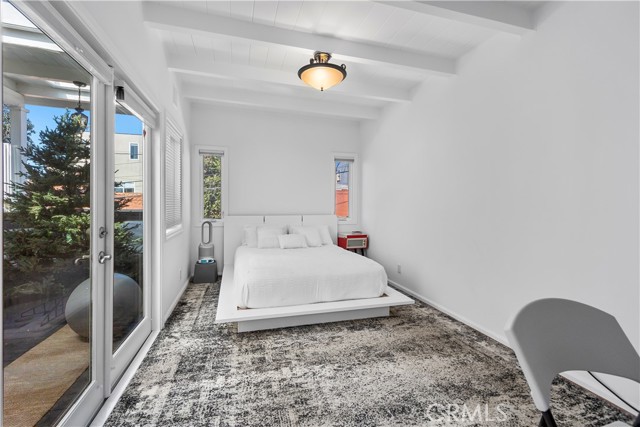 319 29th Street, Manhattan Beach, California 90266, 5 Bedrooms Bedrooms, ,3 BathroomsBathrooms,Residential,Sold,29th,SB22026167