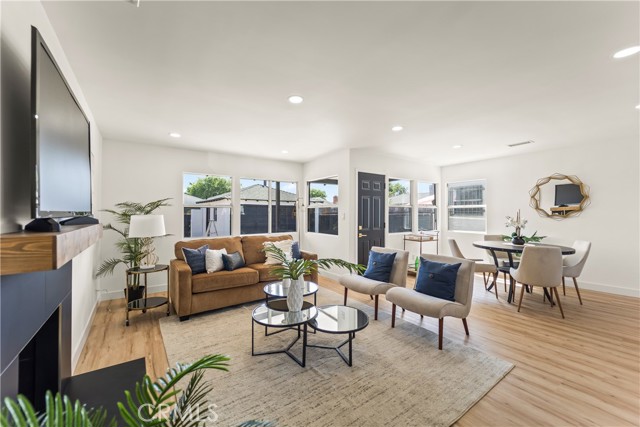 Detail Gallery Image 8 of 28 For 1616 W 108th, Los Angeles,  CA 90047 - 3 Beds | 2 Baths