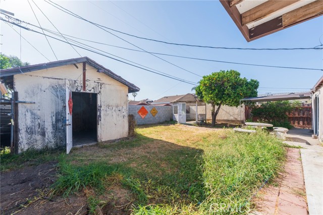 22428 Neptune Avenue, Carson CA: https://media.crmls.org/medias/9687def6-a078-48e0-b900-362bc5152b57.jpg