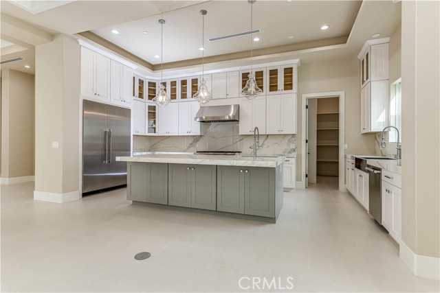 Detail Gallery Image 21 of 40 For 10168 Lightbreeze Cir, Huntington Beach,  CA 92646 - 5 Beds | 5/1 Baths