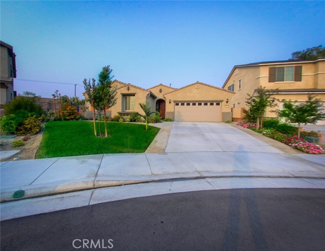 12818 Shorthorn Dr, Eastvale, CA 92880