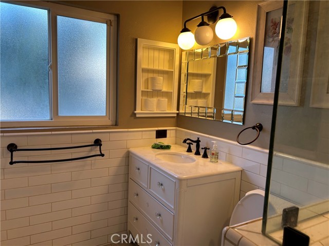 Detail Gallery Image 18 of 35 For 3681 Chateau Ct, Riverside,  CA 92505 - 3 Beds | 2 Baths