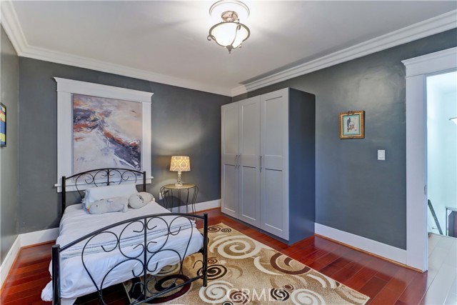 Detail Gallery Image 34 of 73 For 223 N. St. Andrews, Los Angeles,  CA 90004 - 7 Beds | 6/1 Baths