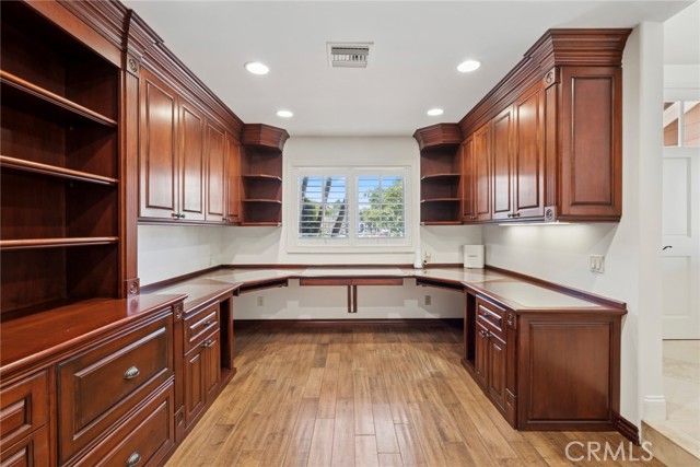 Detail Gallery Image 9 of 31 For 1706 Port Margate Pl, Newport Beach,  CA 92660 - 6 Beds | 5 Baths