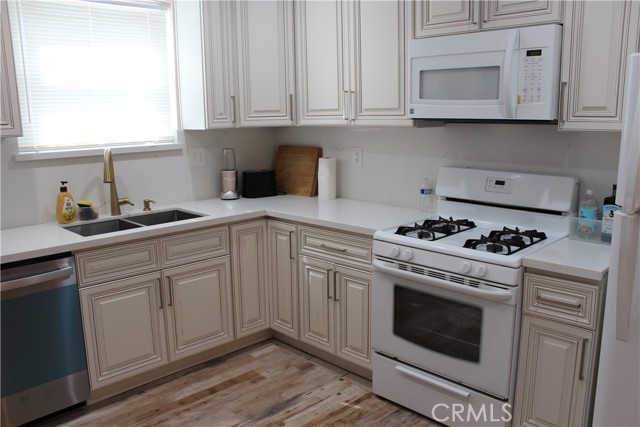 Detail Gallery Image 11 of 47 For 9812 S Denker, Los Angeles,  CA 90047 - 2 Beds | 1 Baths