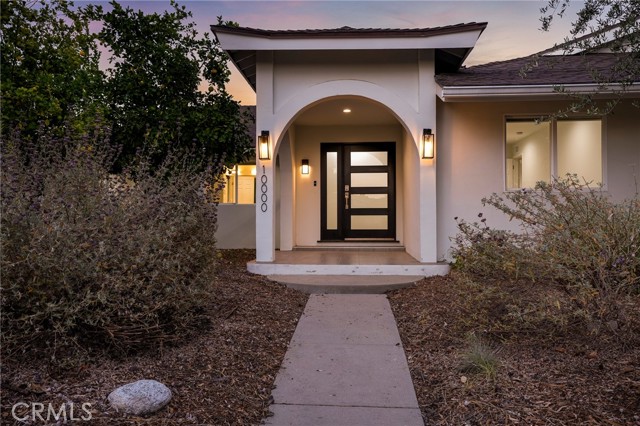 10000 Amestoy Avenue photo 23