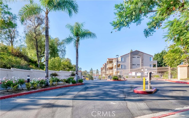 Detail Gallery Image 5 of 25 For 1020 La Terraza Cir #207,  Corona,  CA 92879 - 2 Beds | 2 Baths