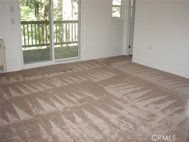 24798 Bernard Drive, Crestline CA: https://media.crmls.org/medias/968afb1b-aa48-4ce8-aa3b-fce247bf835f.jpg