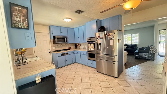35405 Date Avenue, Yucaipa CA: https://media.crmls.org/medias/968b14b5-584a-451d-abd9-dde70efdd574.jpg