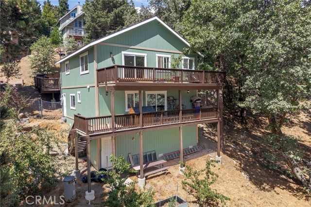 30979 Summit Drive, Running Springs, CA 92382