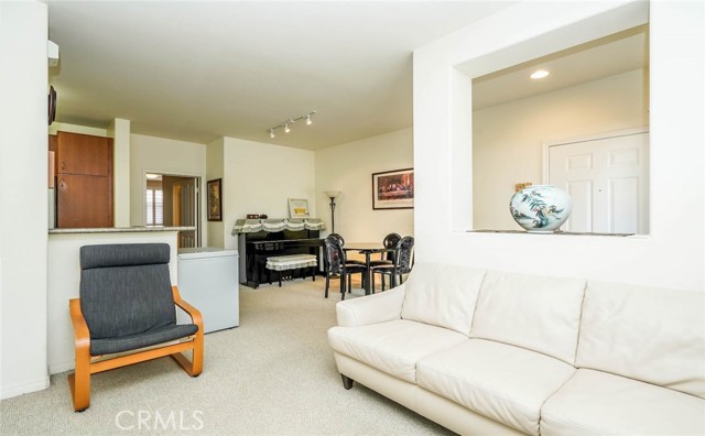 Detail Gallery Image 9 of 50 For 725 Francesca Dr #202,  Walnut,  CA 91789 - 2 Beds | 2 Baths