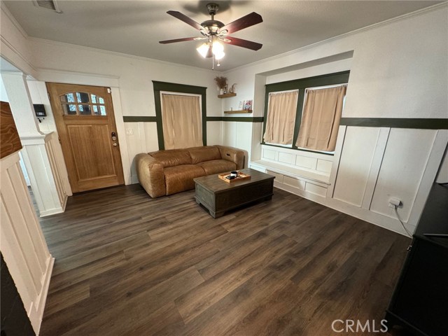 1355 N Gordon Street, Pomona CA: https://media.crmls.org/medias/968d32b3-e2e0-45df-bc66-363c9c0f7da5.jpg