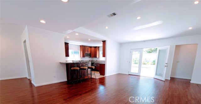 19100 Bessemer Street, Tarzana CA: https://media.crmls.org/medias/968d8a6a-350d-4bf0-b403-8fa83a8338a3.jpg