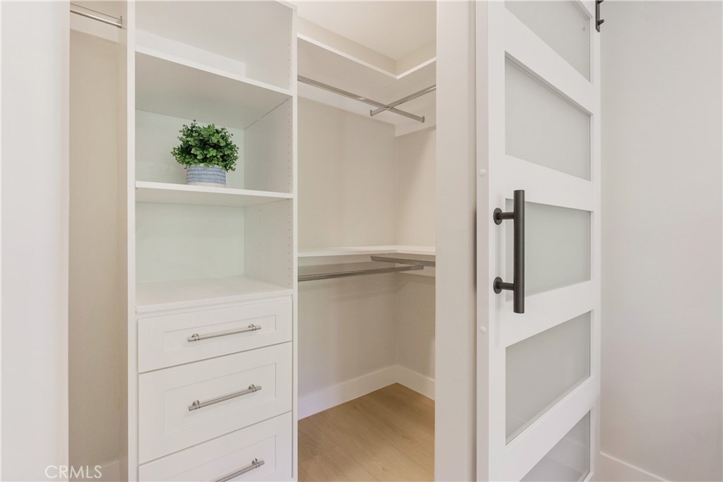 MLS #OC25257013 image #23