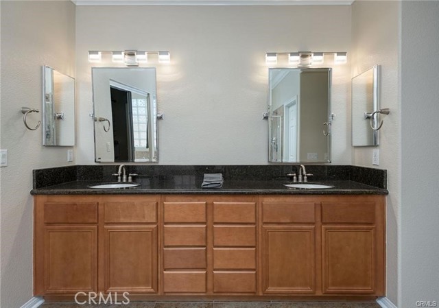 Detail Gallery Image 10 of 16 For 1087 Vista Sol, Palm Springs,  CA 92262 - 4 Beds | 3 Baths