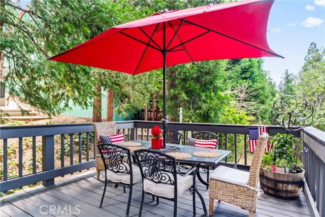 235 Bret Harte Road, Lake Arrowhead CA: https://media.crmls.org/medias/968e1407-1344-479c-a079-bc5ba8bfa461.jpg