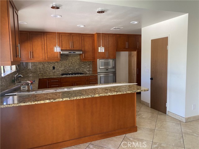72772 Skyward, Palm Desert CA: https://media.crmls.org/medias/968e2d09-19bf-488a-822c-fbc7aa0714b0.jpg