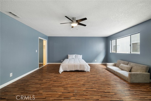 Detail Gallery Image 19 of 42 For 13534 Cordary Ave #14,  Hawthorne,  CA 90250 - 3 Beds | 3 Baths