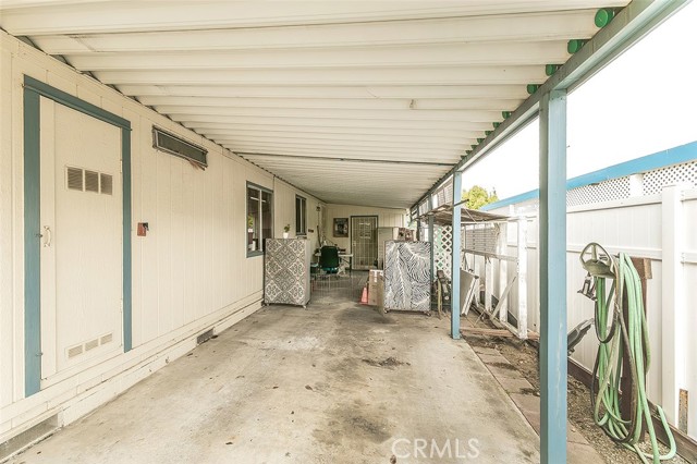 Image 34 of 41 For 17423 Bluewater Bay Lane