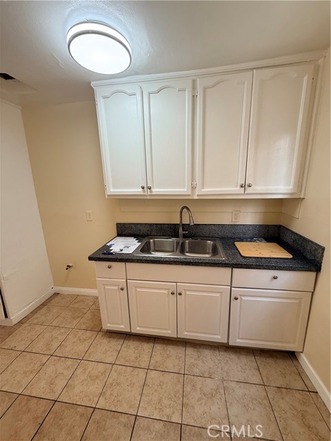 Detail Gallery Image 19 of 21 For 426 E 79th St #1,  –,  CA 90003 - 2 Beds | 1 Baths