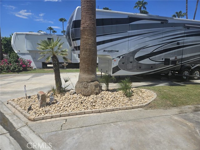 69411 Ramon Rd. Lot 55, Cathedral City CA: https://media.crmls.org/medias/9691a7dc-10dd-41b3-83ac-5dd22c6ff841.jpg