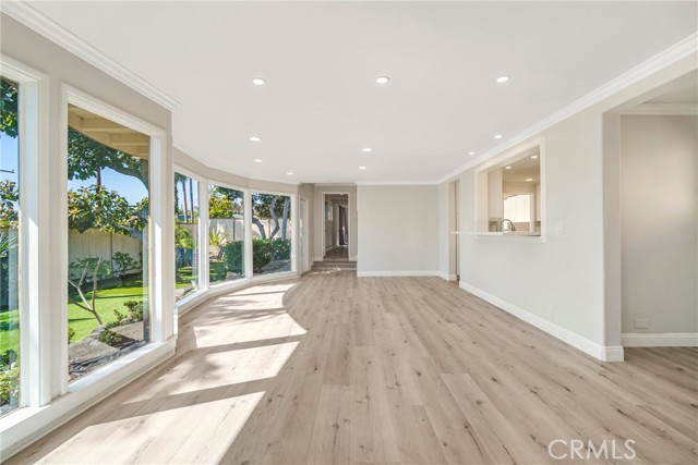 464 LOCUST, Laguna Beach CA: https://media.crmls.org/medias/9691b2a5-d3be-47f2-b236-6f0740218829.jpg