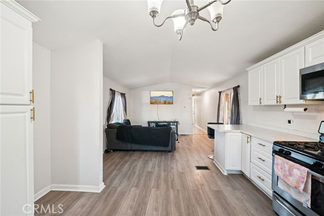 Detail Gallery Image 10 of 75 For 19013 Joshua St, Adelanto,  CA 92301 - 2 Beds | 1 Baths