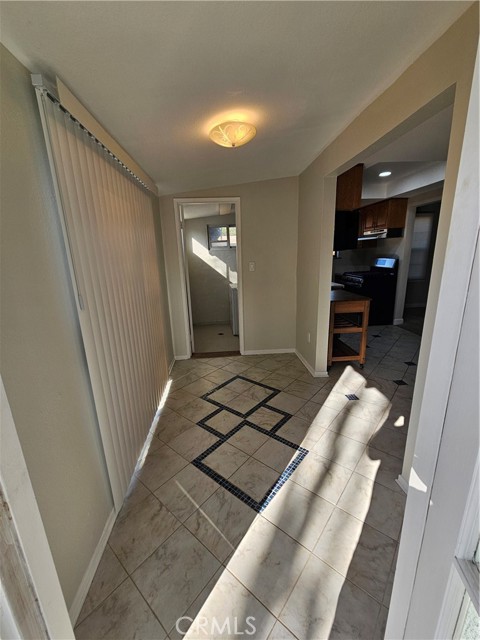 Detail Gallery Image 13 of 18 For 290 N Jewell Pl, Orange,  CA 92868 - 2 Beds | 1 Baths