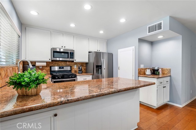 6145 Shoup Avenue, 50 photo 12